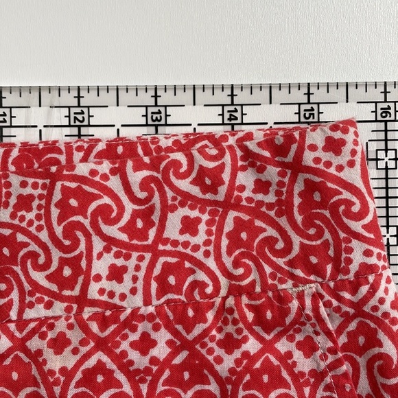 CREME FRAICHE LUXURY RESORT WEAR shorts size small red ikat front & rear pockets - Picture 4 of 8